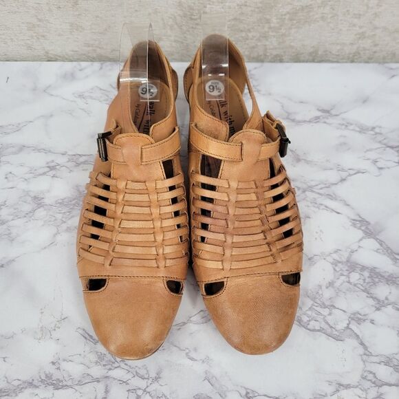 Coldwater Creek Tan Leather Woven Huarache Sandals Closed Toe - Picture 2 of 10